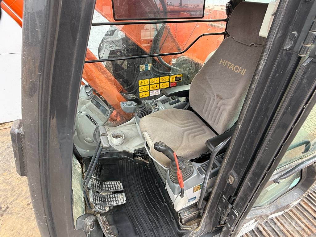 Hitachi ZX225LC-5B - New Bucket / Automatic Greasing / CAM, 2016