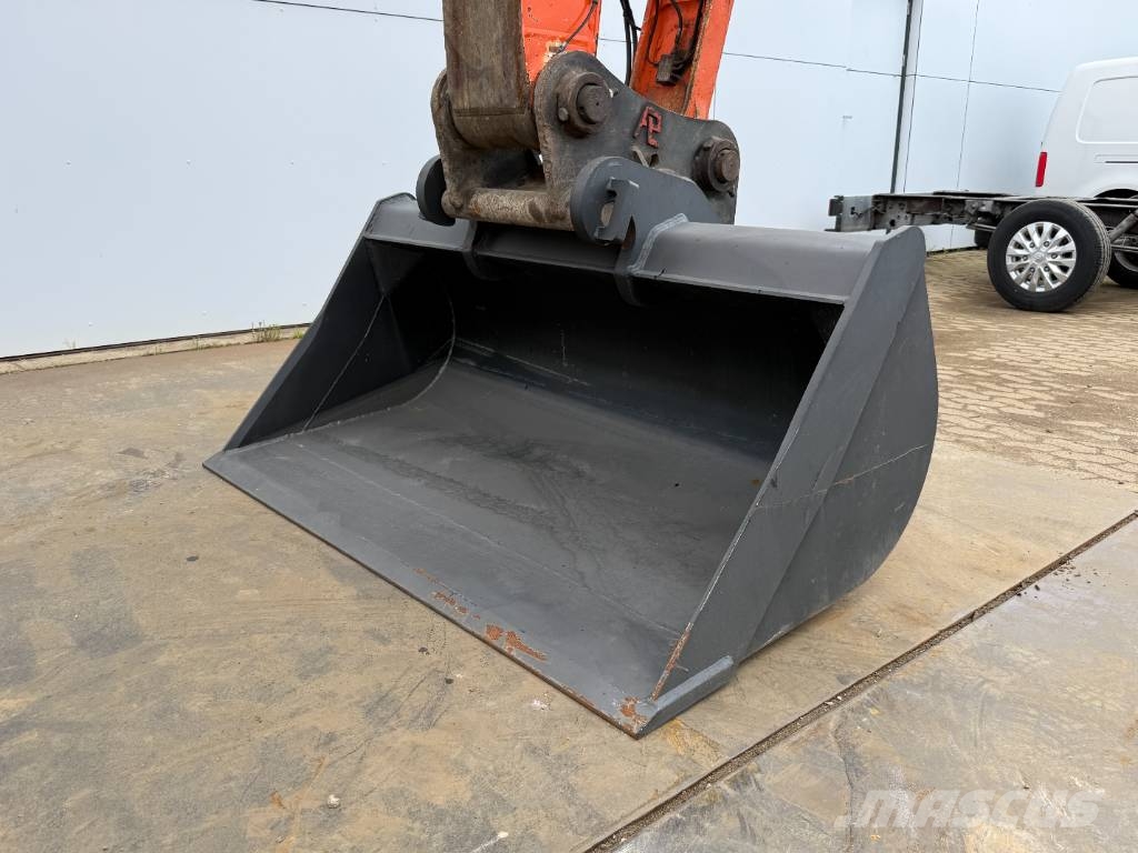 Hitachi ZX225LC-5B - New Bucket / Automatic Greasing / CAM Escavadeiras de esteiras