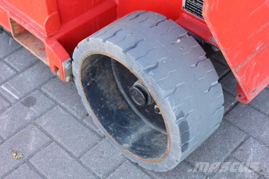 Holland Lift Ecostar HL-9710 Electric, 12m Working Height, 325k Scissor lifts