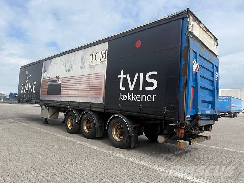 Kel-Berg 3 axle Curtainsider / Planenauflieger Poluprikolice sa ciradom