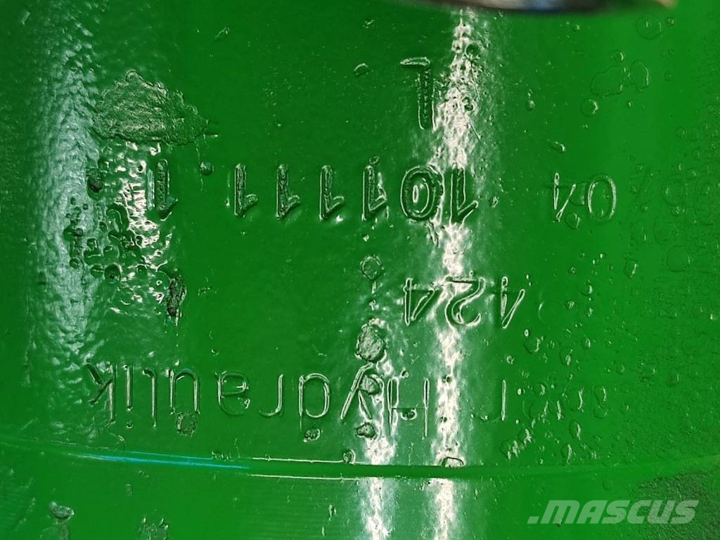 John Deere 782 Rear linkage hydraulic cylinder AL110502 Hydraulika
