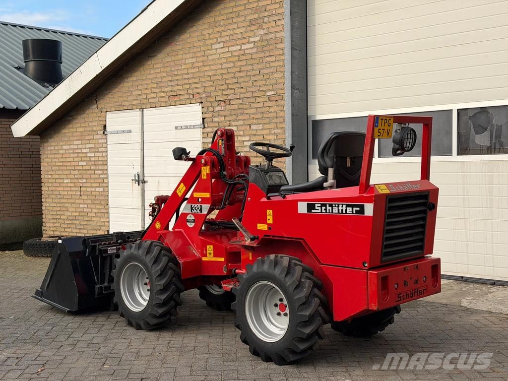 Schäffer 332 332 Mini iekrāvēji