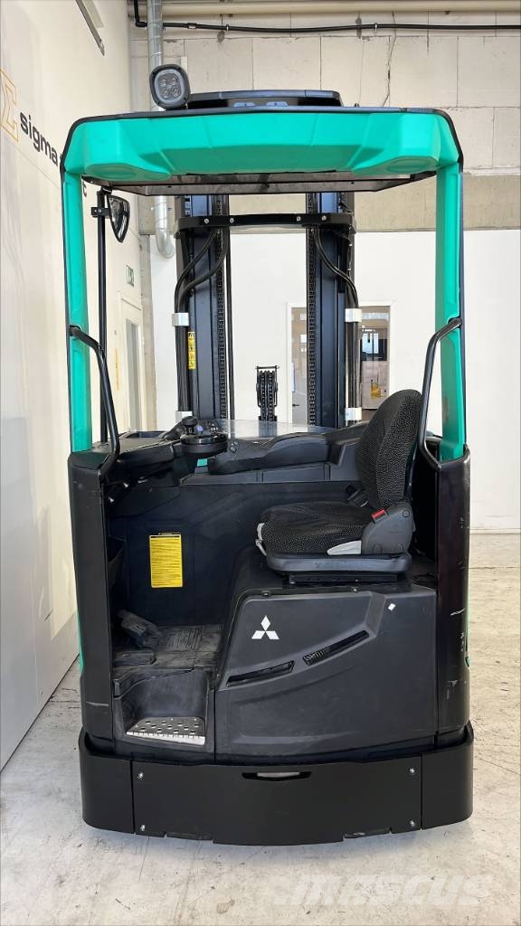 Mitsubishi RB 14 Empilhadores Elevadores