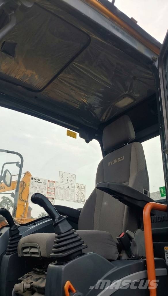 Hyundai Robex 140 LC-9 Excavatoare pe șenile
