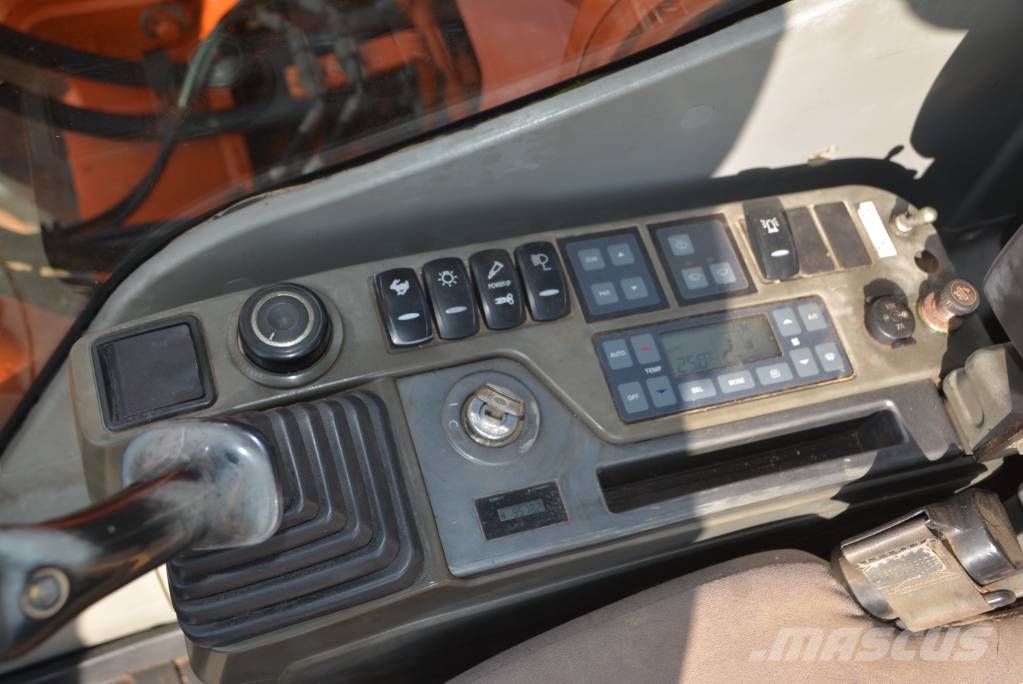 Doosan DX 180 LC Raupenbagger