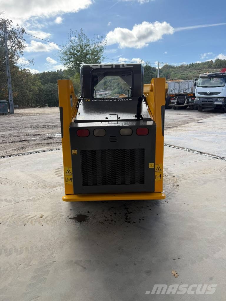 Gehl, Bobcat S130 SL 4240 SX لوادر انزلاقية التوجيه