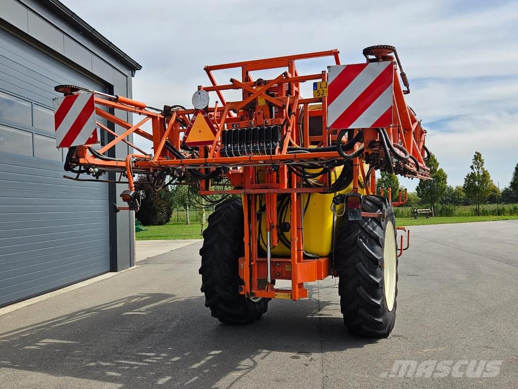 Douven NEVELSPUIT 3400 Ltr Veldspuit - 27mtr Getrokken spuitmachines
