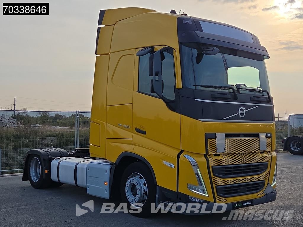 Volvo FH 460 4X2 Globe Mega 2x Tanks I-ParkCool Navi ACC Тягачі
