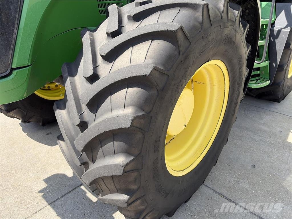 John Deere 7930 PQ Tractors
