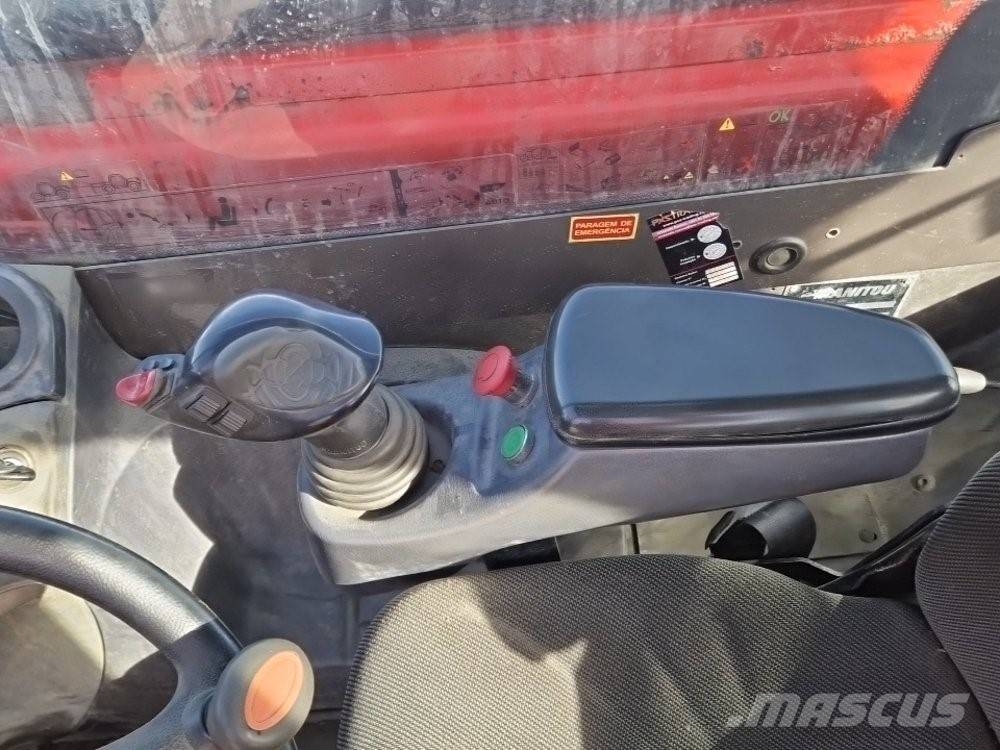 Manitou 1335 مناولات متداخلة