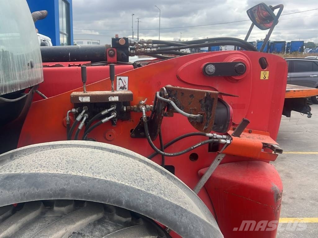 Manitou 1335 مناولات متداخلة