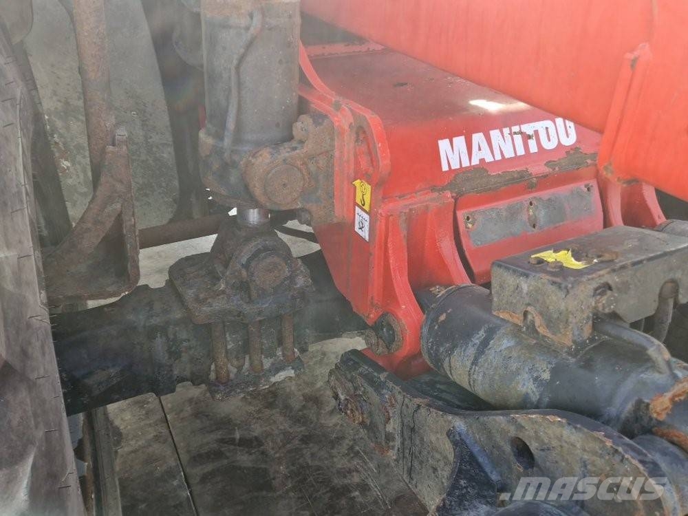 Manitou 1335 مناولات متداخلة