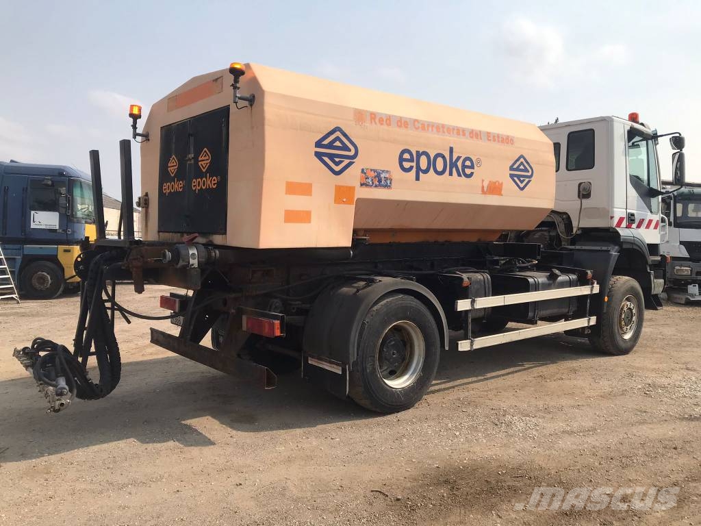 Iveco AD 190 T31 Tipper trucks