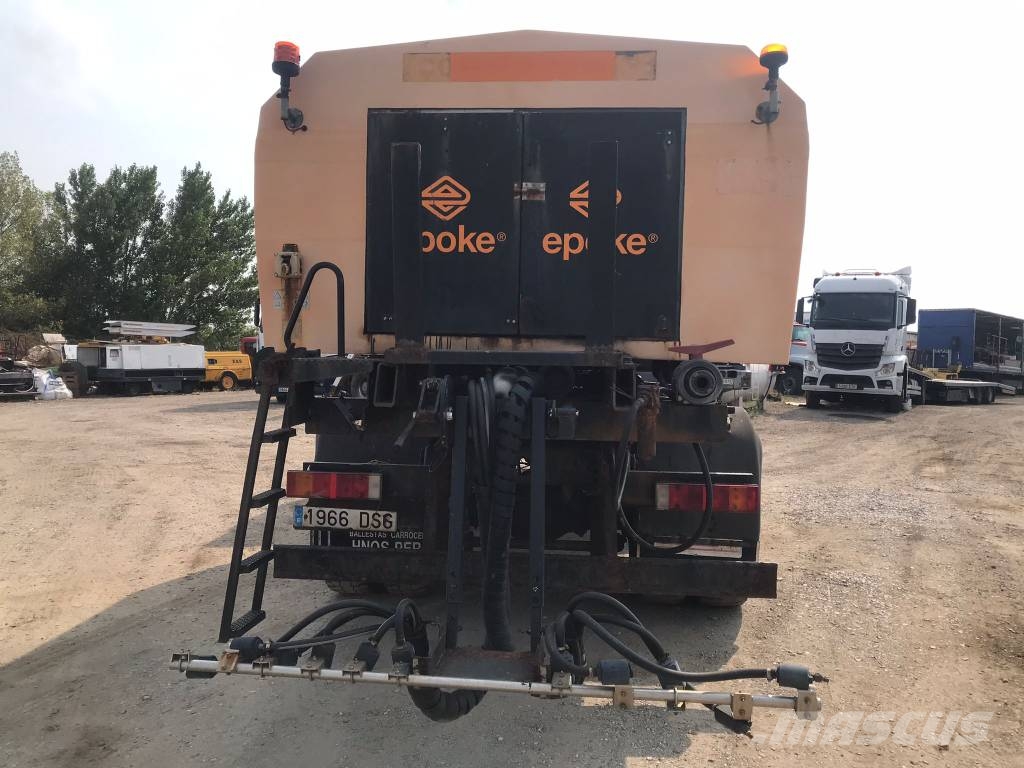 Iveco AD 190 T31 Tipper trucks
