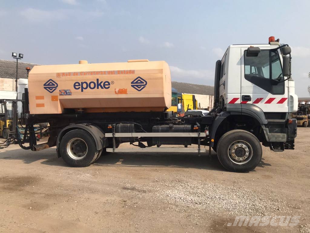 Iveco AD 190 T31 Tipper trucks