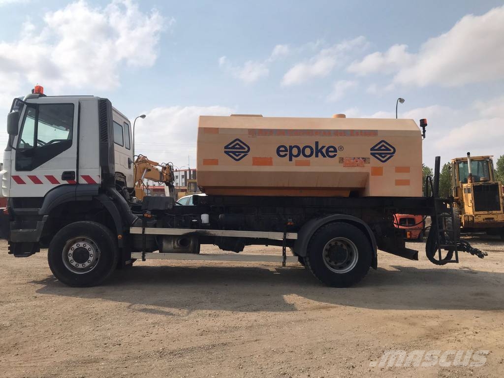 Iveco AD 190 T31 Tipper trucks