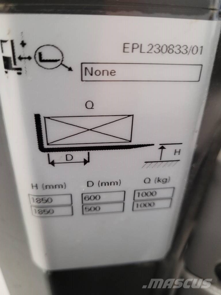 CAT NOL 10 P معدات الرفع متوسط المستوى