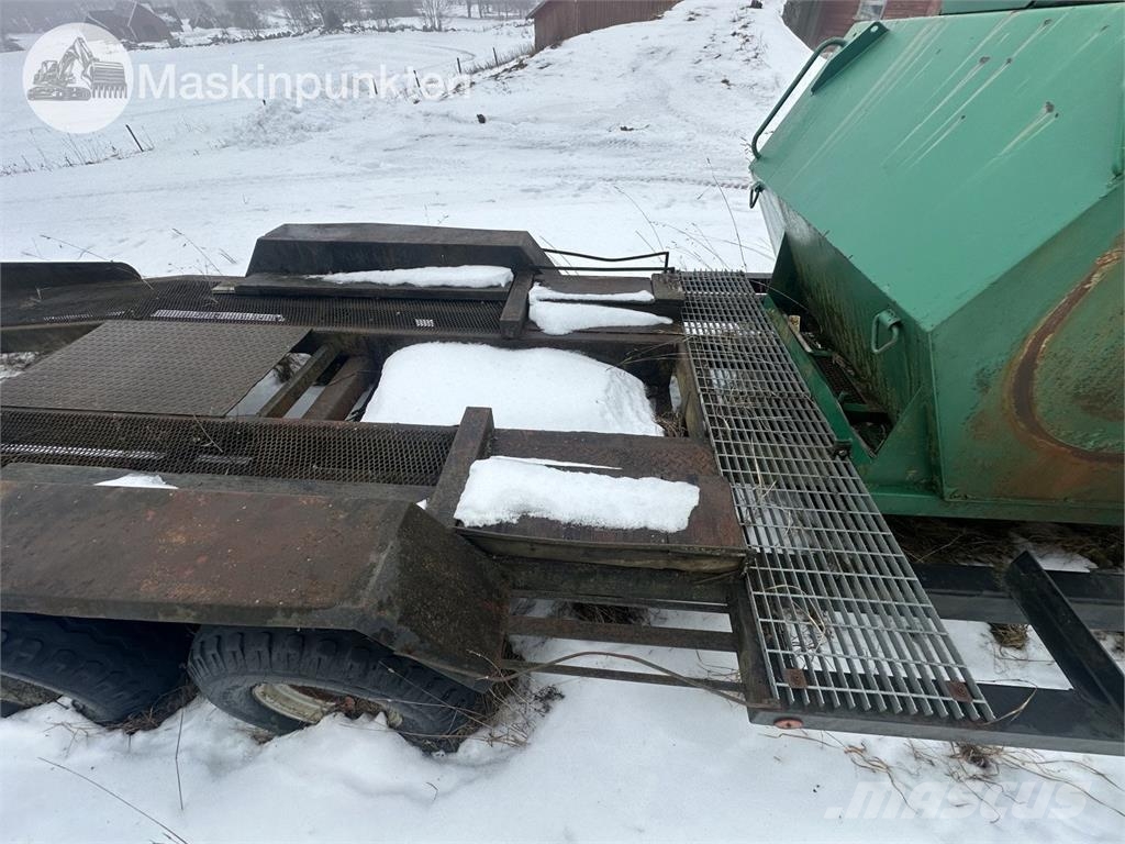  Tankvagn Med ramper Tankanhänger