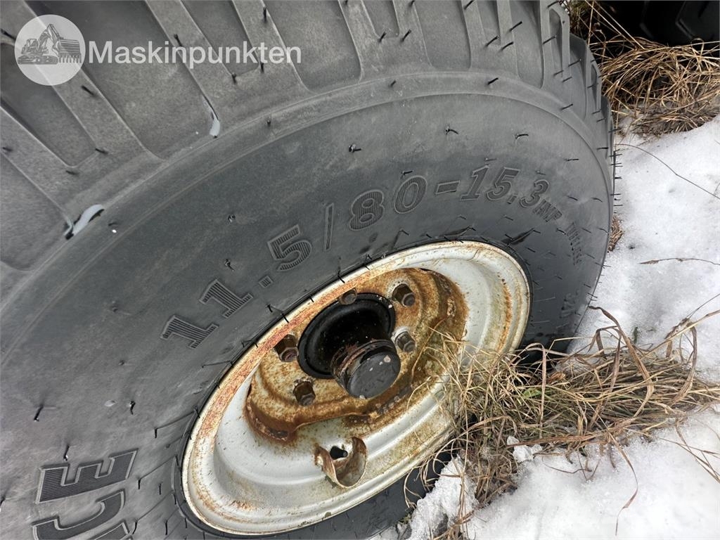  Tankvagn Med ramper Tankanhänger
