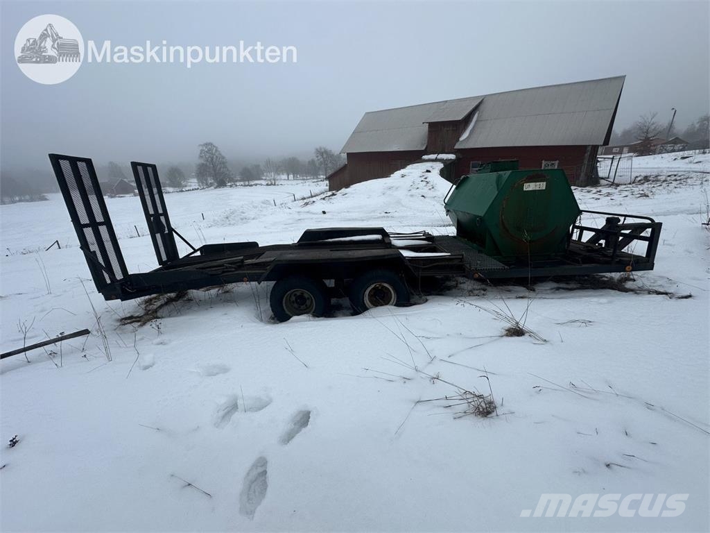  Tankvagn Med ramper Tankanhänger