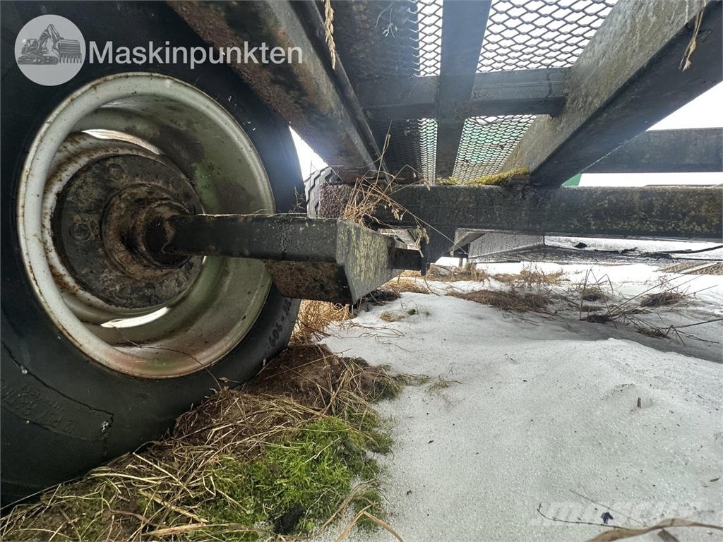  Tankvagn Med ramper Tankanhänger