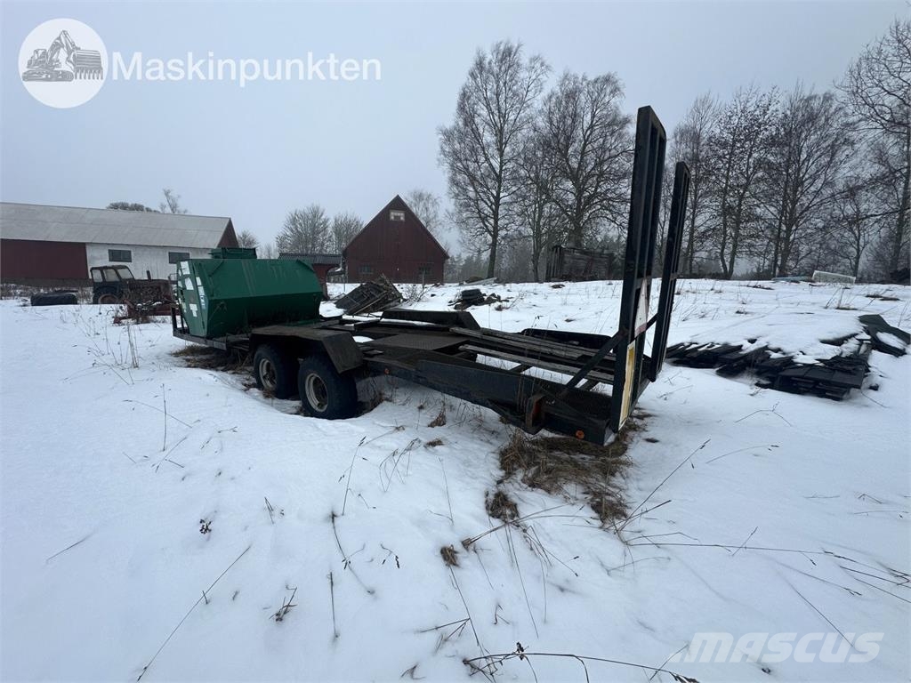  Tankvagn Med ramper Tankanhänger