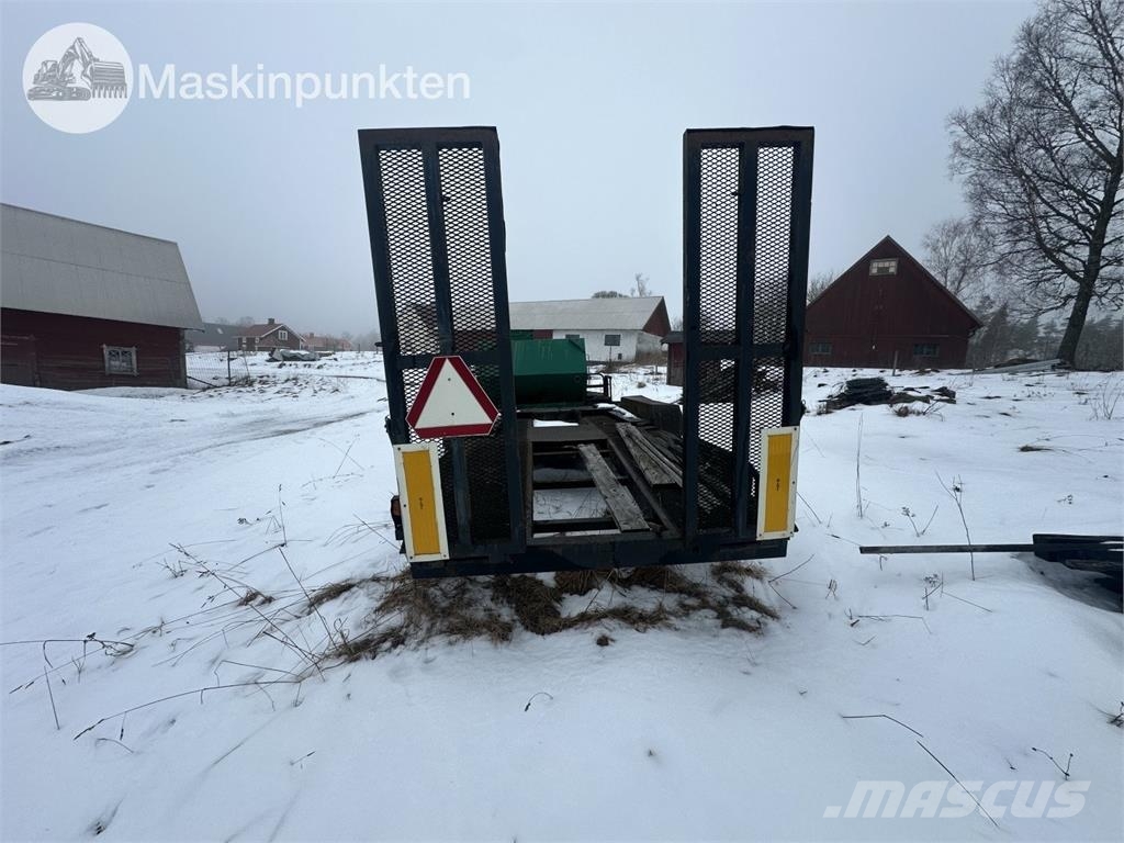  Tankvagn Med ramper Tankanhänger
