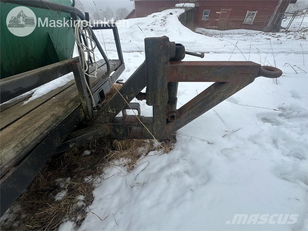  Tankvagn Med ramper Tankanhänger