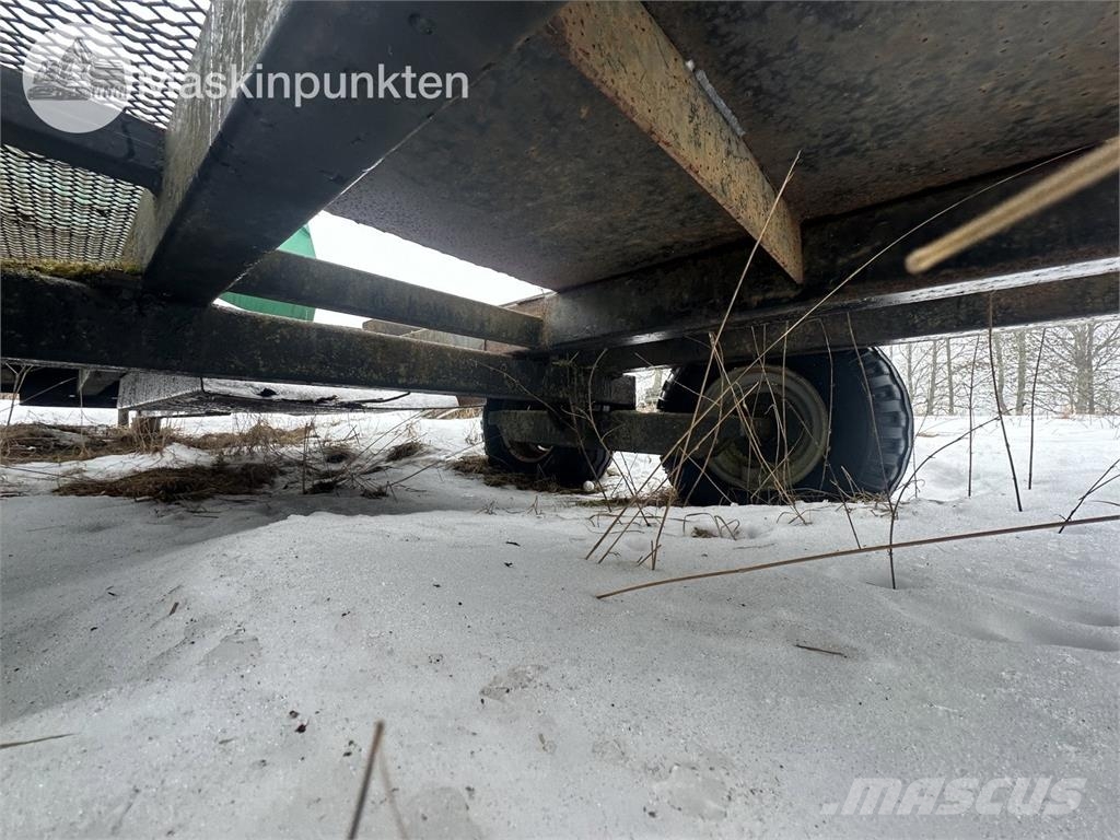  Tankvagn Med ramper Tankanhänger