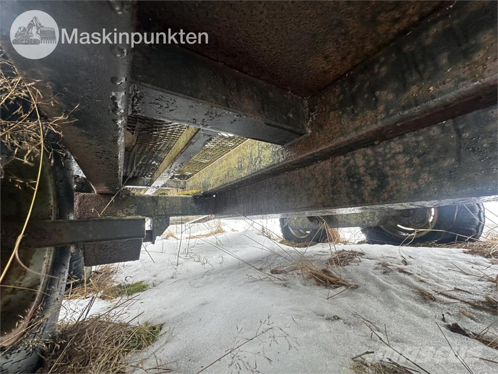  Tankvagn Med ramper Tankanhänger