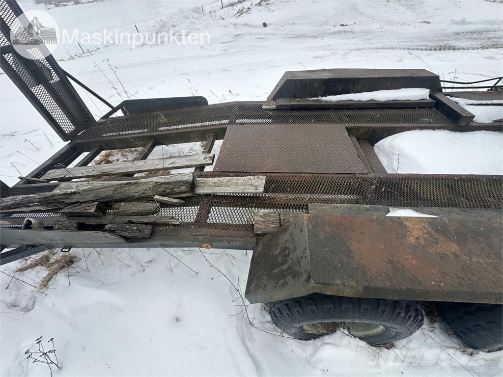  Tankvagn Med ramper Tankanhänger
