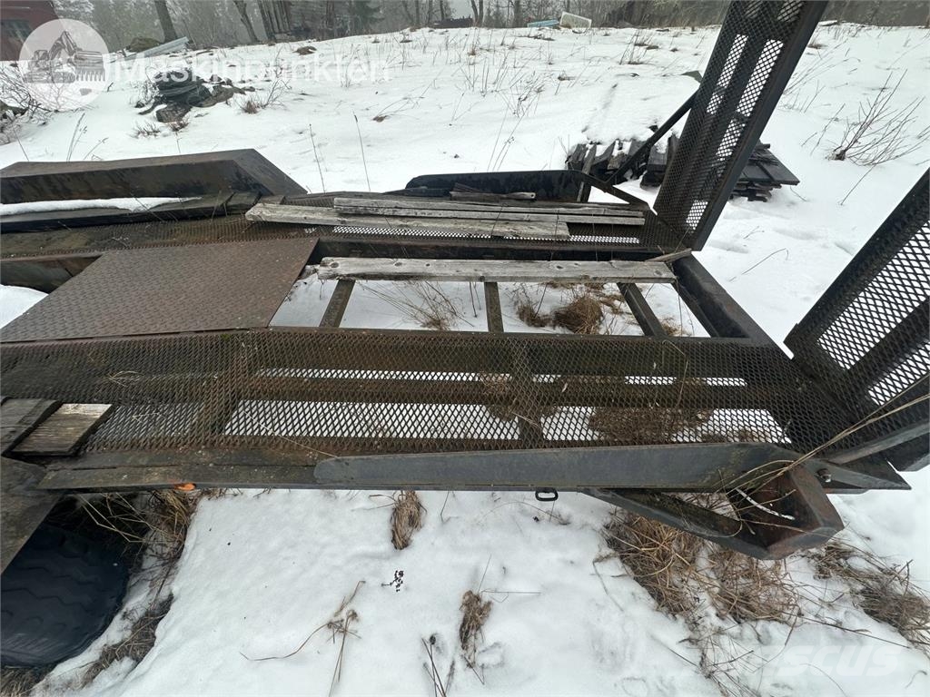  Tankvagn Med ramper Tankanhänger
