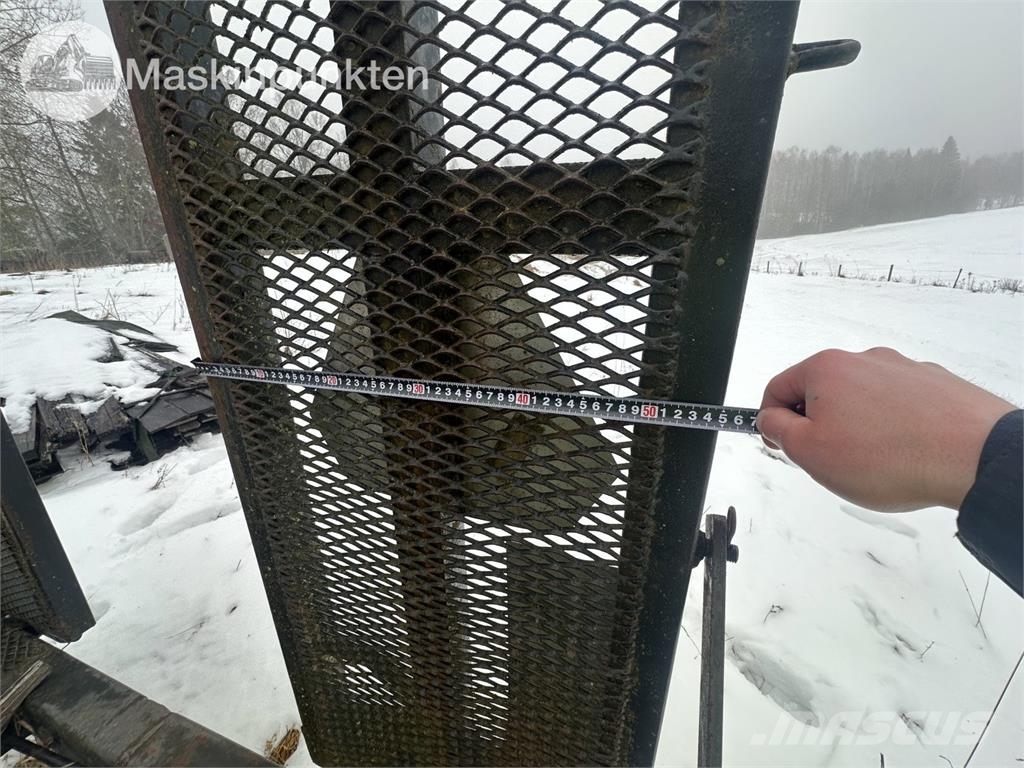  Tankvagn Med ramper Tankanhänger