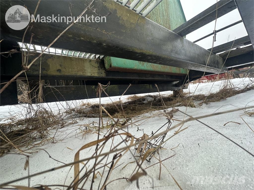 Tankvagn Med ramper Tankanhänger