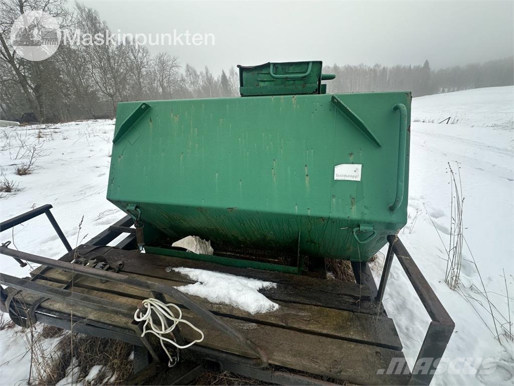  Tankvagn Med ramper Tankanhänger