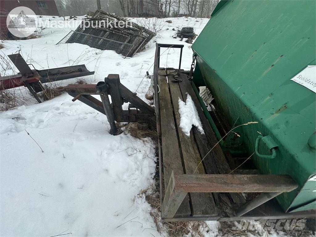  Tankvagn Med ramper Tankanhänger