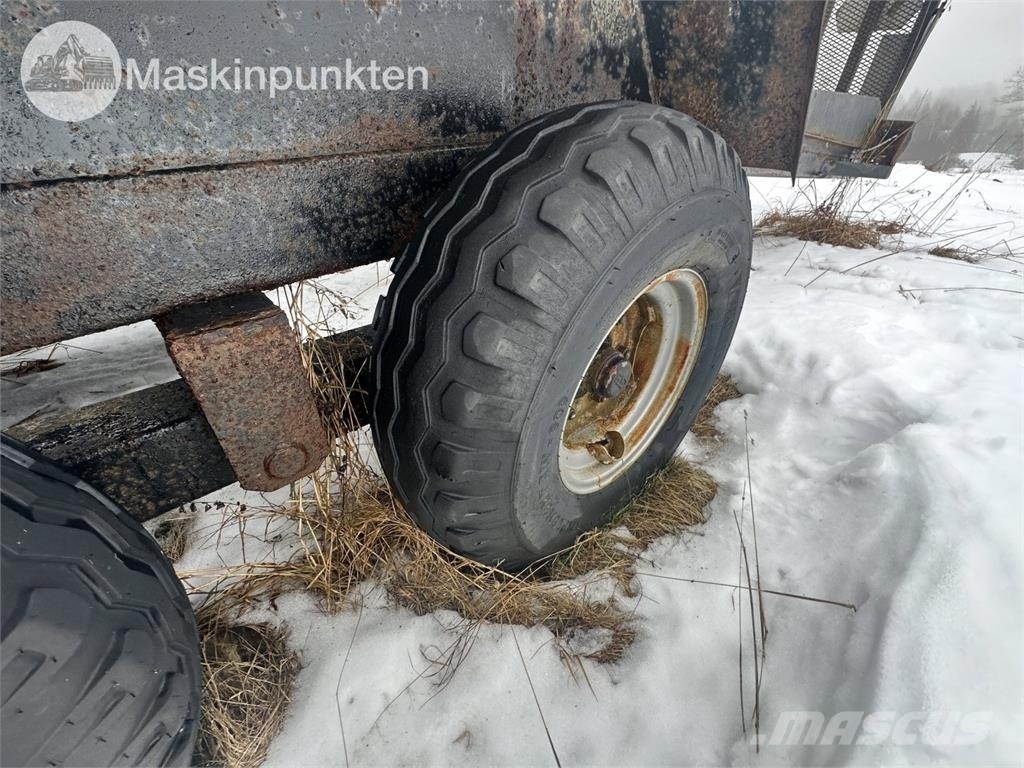  Tankvagn Med ramper Tankanhänger