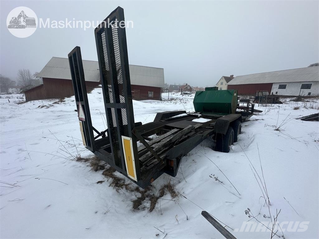  Tankvagn Med ramper Tankanhänger