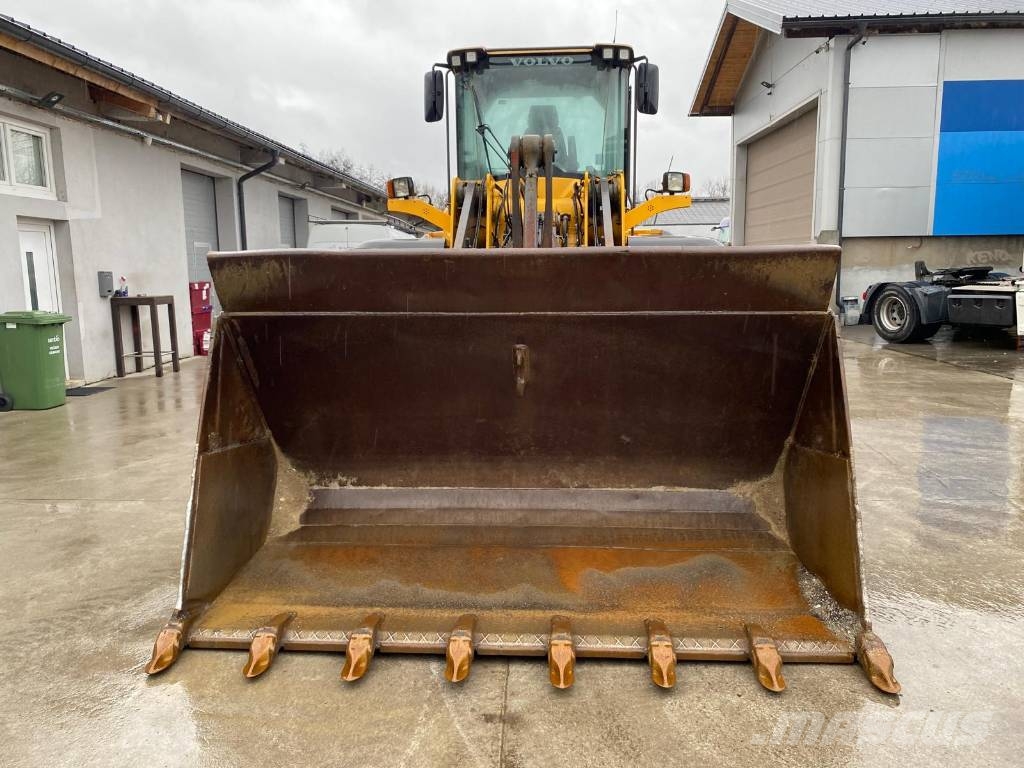 Volvo L 110 F Pyöräkuormaajat