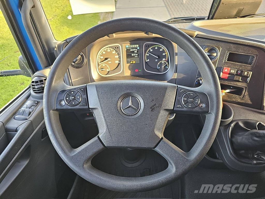 Mercedes-Benz ATEGO 818 AIRCO TAILLIFT Schuifzeilopbouw