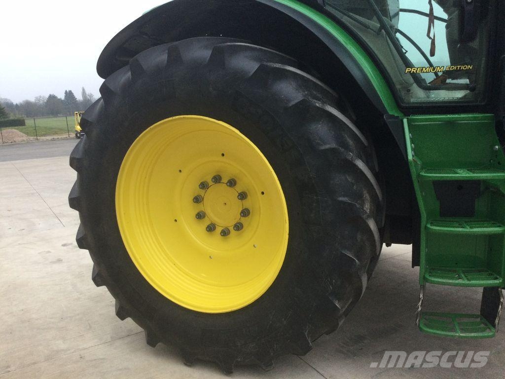 John Deere 6175R Traktori