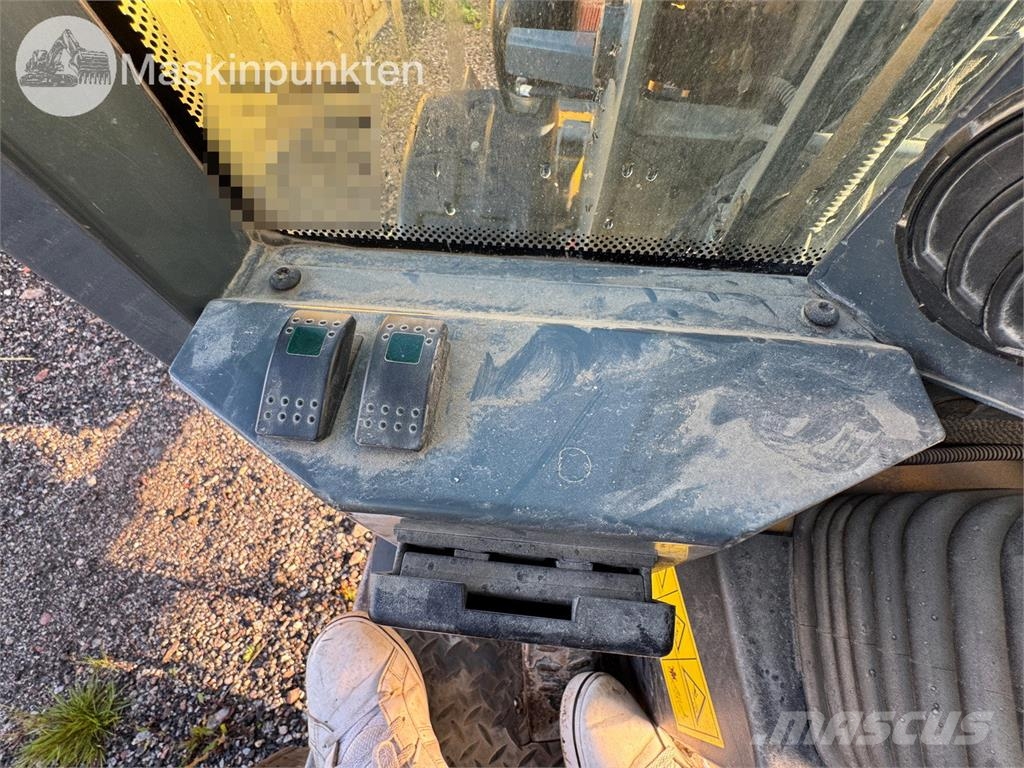 Gehl AL300 Mini Pale Gommate