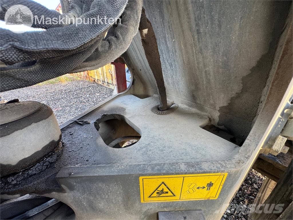Gehl AL300 Mini Pale Gommate