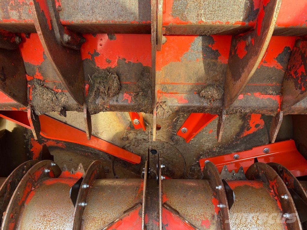 Kuhn Primor5570 Trinciatrici, tagliatrici e srotolatrici per balle