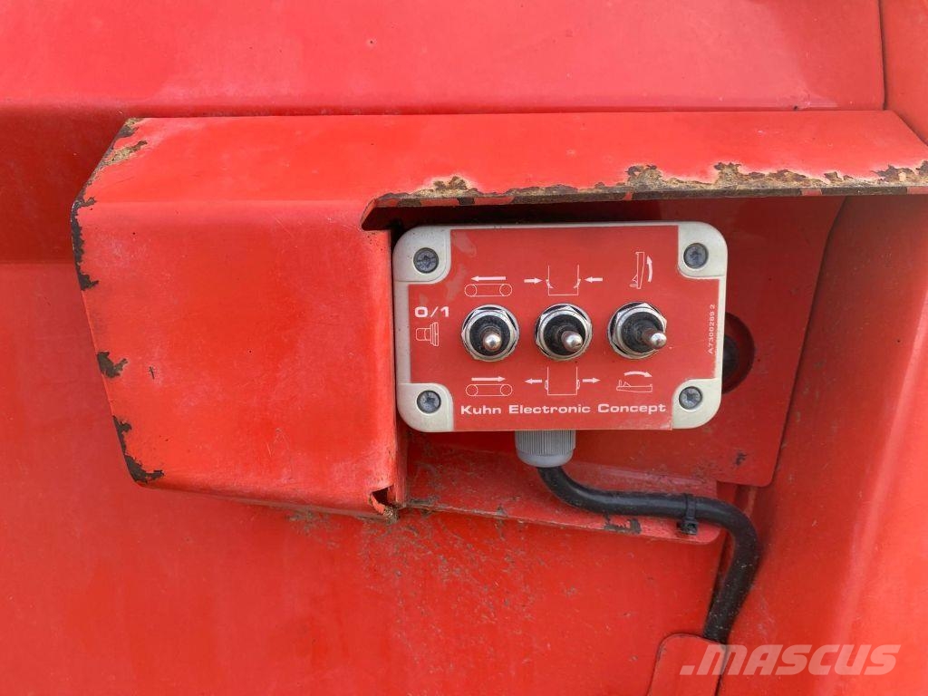 Kuhn Primor5570 Trinciatrici, tagliatrici e srotolatrici per balle
