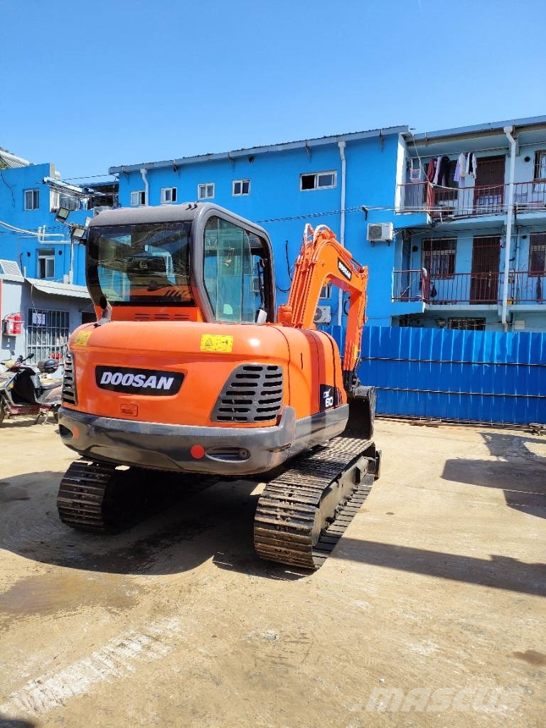 Doosan DX 60 Εκσκαφείς με ερπύστριες