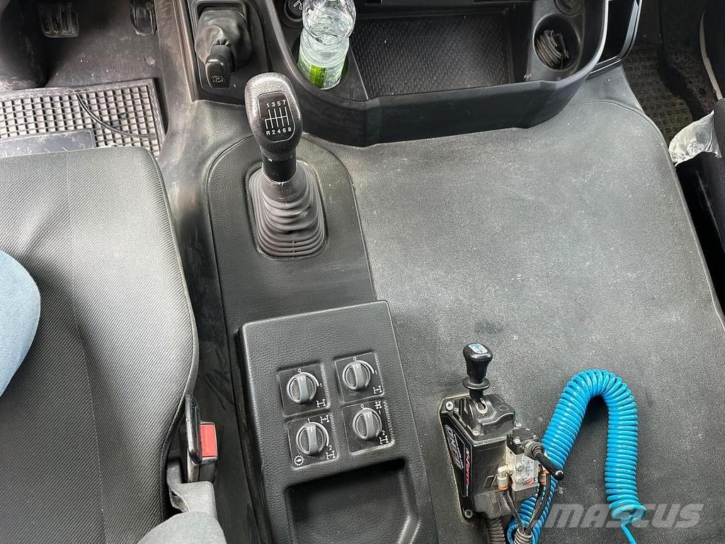 Astra HD 500 شاحنات بغطاء جانبي