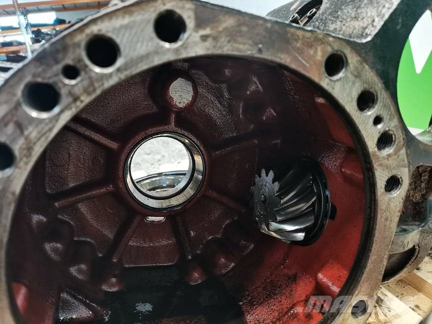 Manitou MT 1740 {Spicer 11X35} differential Eixos