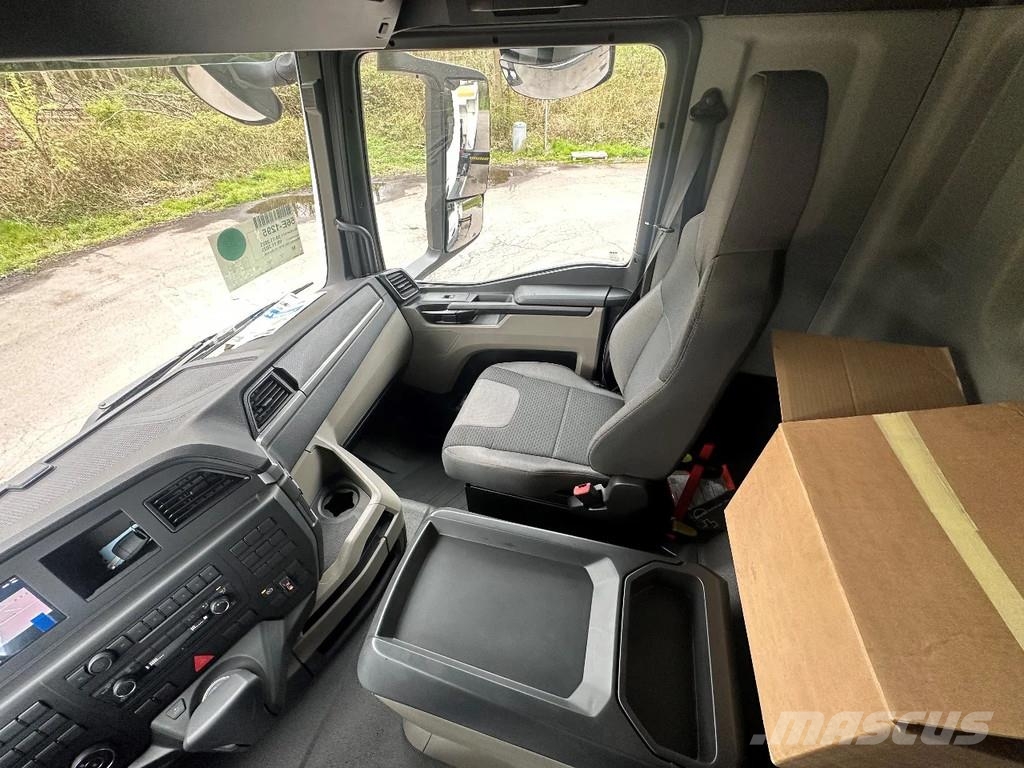 MAN TGS 33.440 MAN TGS 33.440 6x6 /3-Seiten- Kipper / Tipper trucks