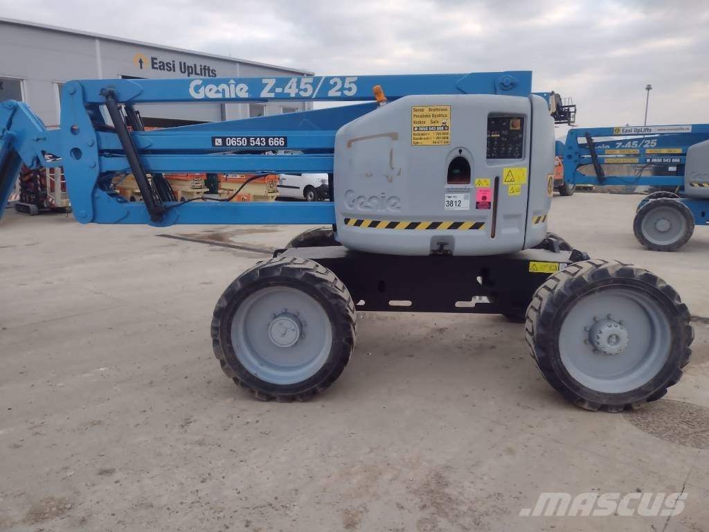 Genie Z 45/25 RT Articulated boom lifts